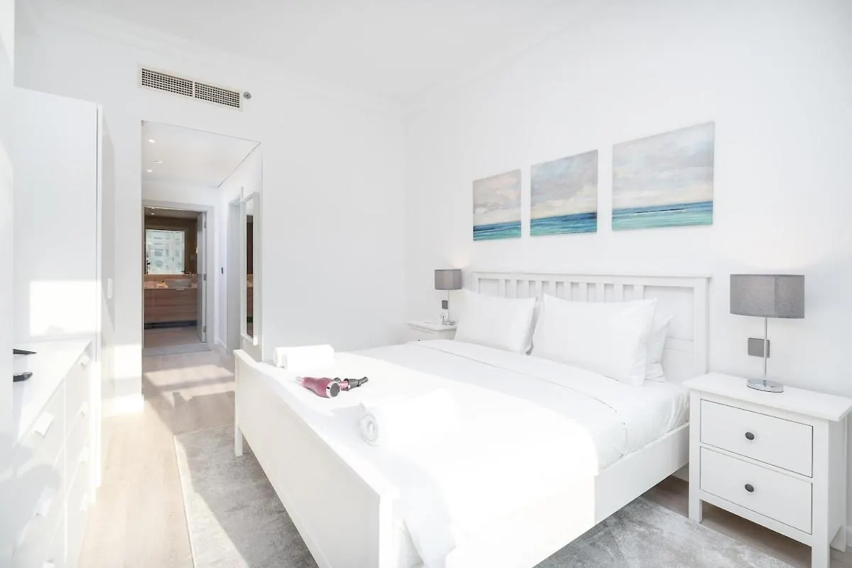 Apartment Modern 1Br Haven For 3 In Palm Jumeirah! Dubai