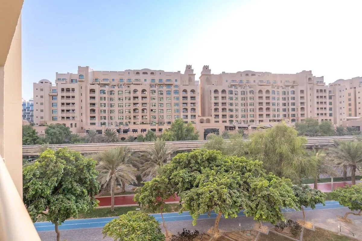 Modern 1Br Haven For 3 In Palm Jumeirah! Dubai Apartment