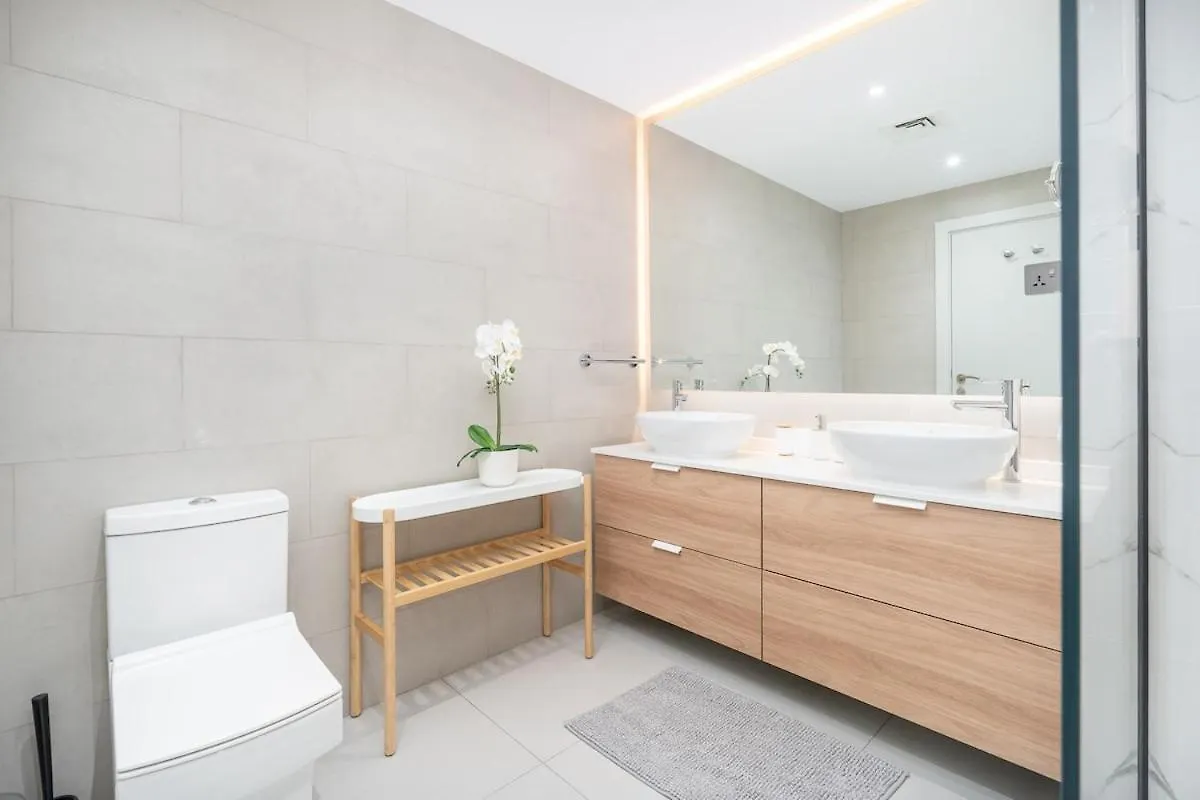 Modern 1Br Haven For 3 In Palm Jumeirah! Dubai