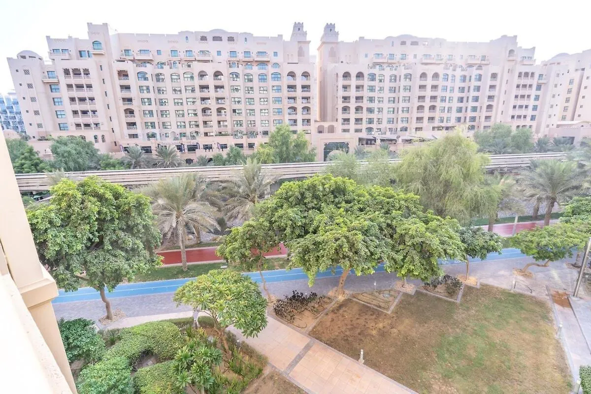 Apartment Modern 1Br Haven For 3 In Palm Jumeirah! Dubai