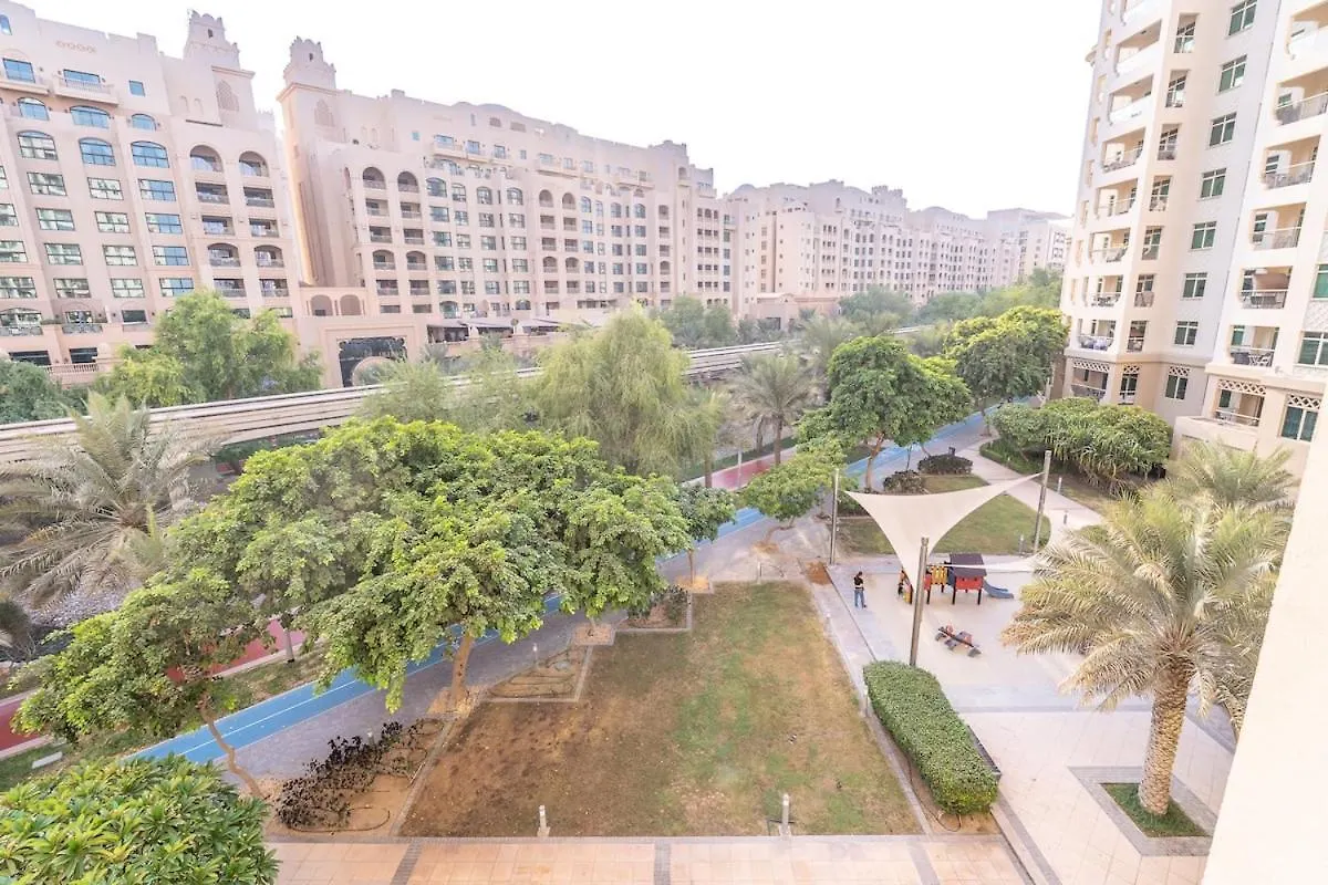 Modern 1Br Haven For 3 In Palm Jumeirah! Dubai