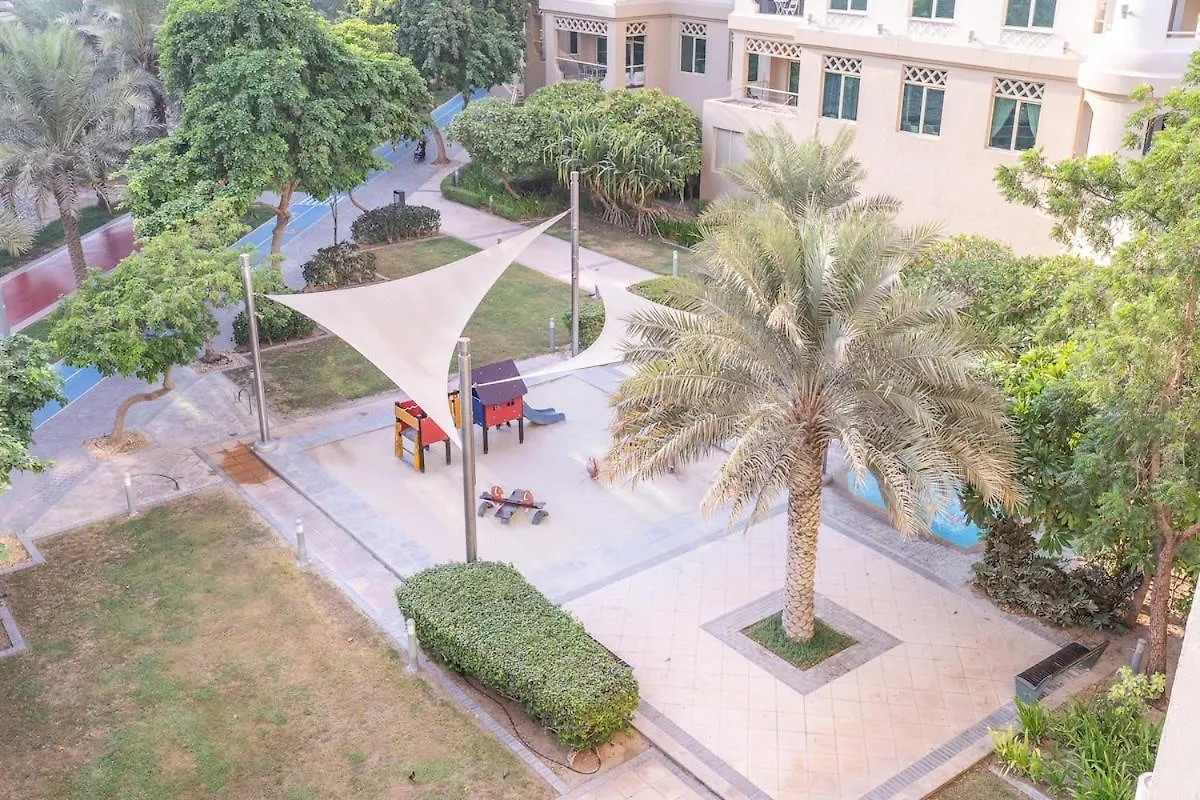 Apartment Modern 1Br Haven For 3 In Palm Jumeirah! Dubai